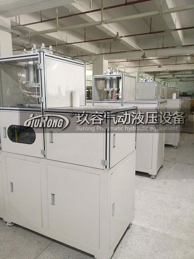 客戶的鋰電池極耳成型機(jī)，自動入殼機(jī)產(chǎn)品圖1